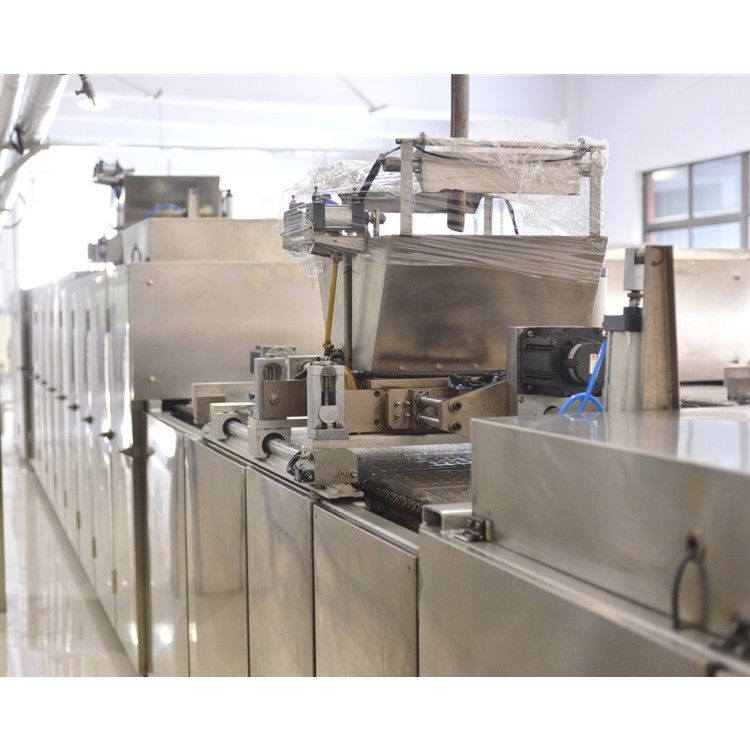 Automatic 380kg Two Depositors Chocolate Moulding Machine